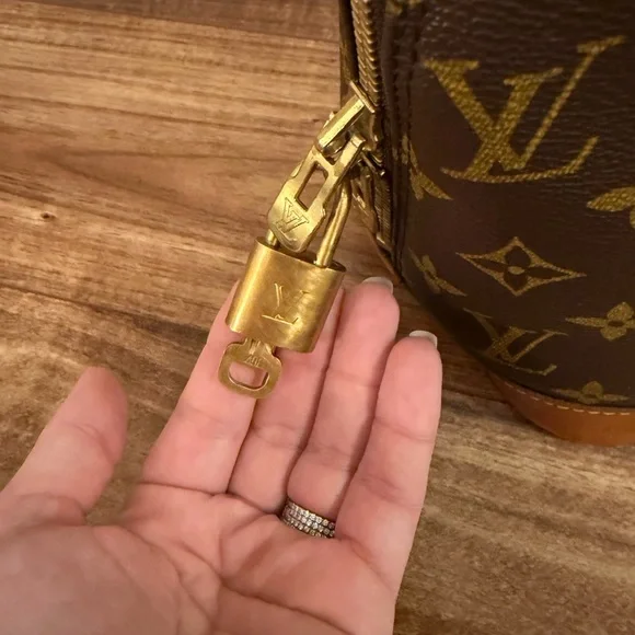 Louis Vuitton Alma PM Brown Monogram Handbag - Picture 5 of 14